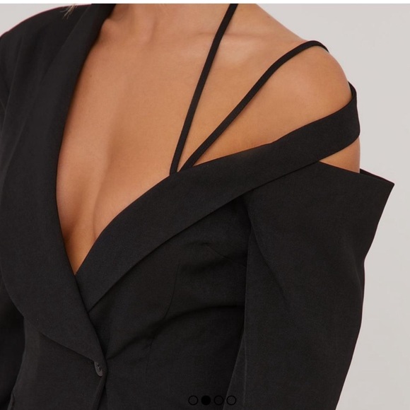 STRAPPY DETAIL BLAZER DRESS IN BLACK WOVEN - Picture 2 of 4